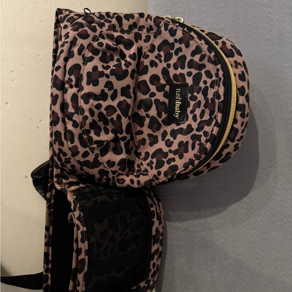 Tushbaby Leopard Print hip carrier